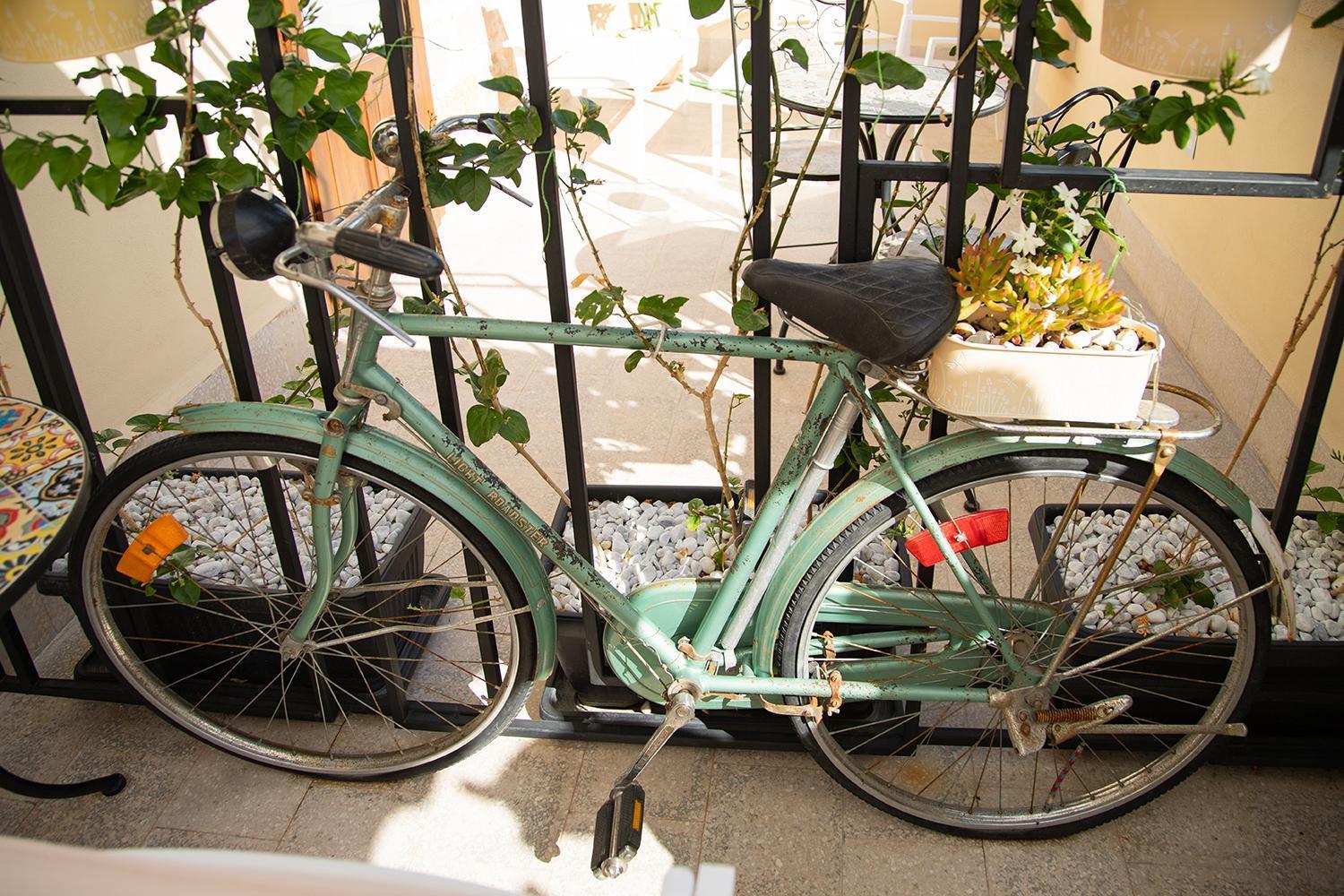 Le Tre Ninfe Cinisi Bed & Breakfast Ngoại thất bức ảnh