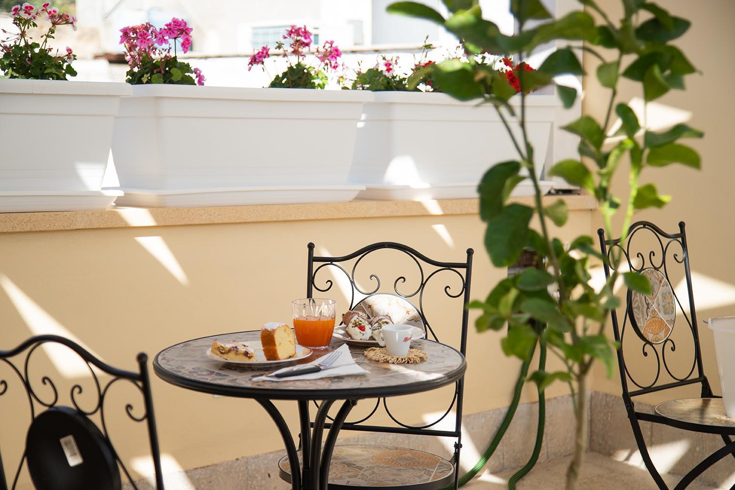 Le Tre Ninfe Cinisi Bed & Breakfast Ngoại thất bức ảnh